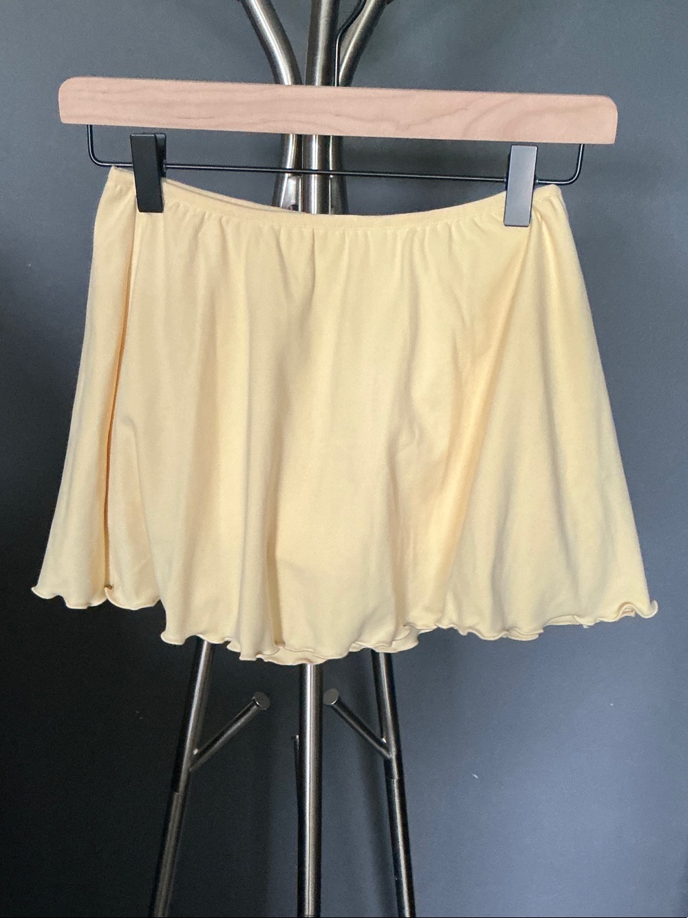 Skort- Butter Yellow Women’s Lightweight Flared Skort
